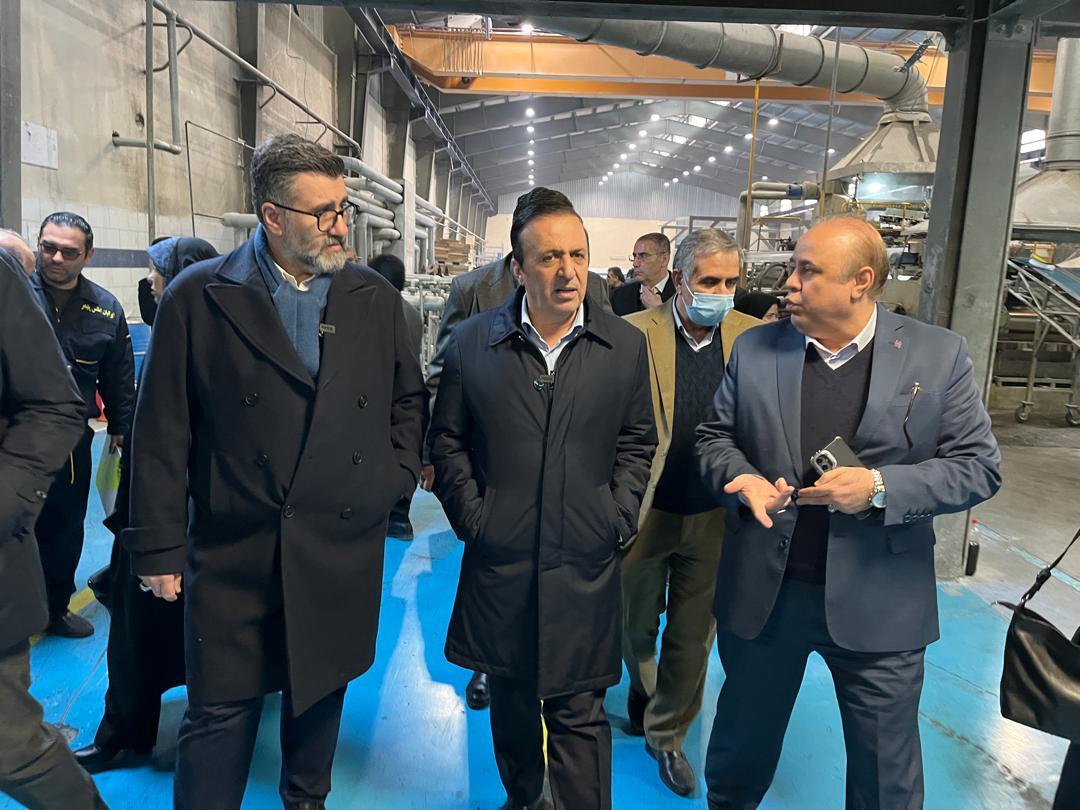 تمرکز ایرانیان اطلس پلیمر بر تولید ورق‌های PVC با فناوری روز 