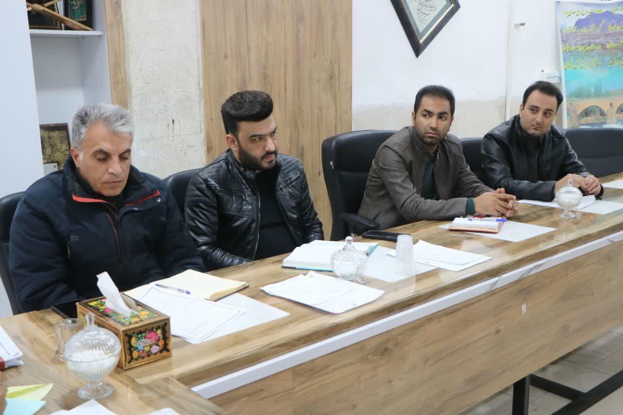 پاداش برای کیفیت، جریمه در مقابل تخلف