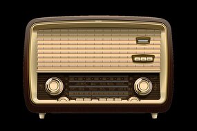 رادیو؛ رسانه‌ای با نگاه پدرانه به جامعه