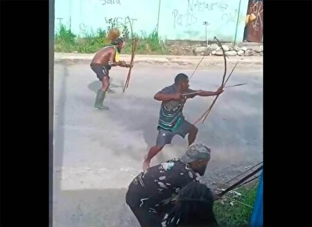 ببینید | جنگ شهری با تیروکمان!