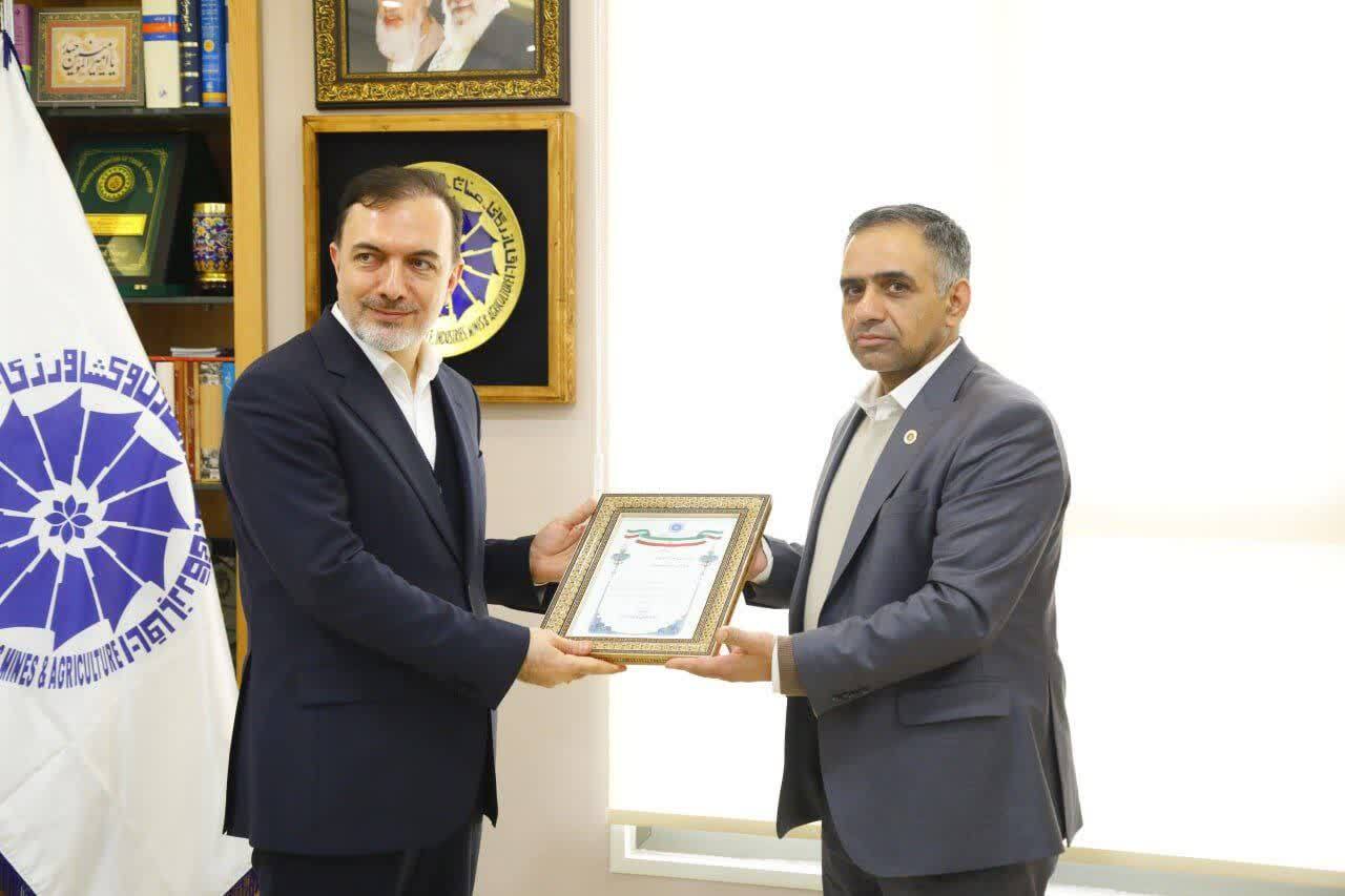 افتتاح رسمی دفتر نمایندگی صندوق ضمانت صادرات ایران در اتاق بازرگانی قزوین