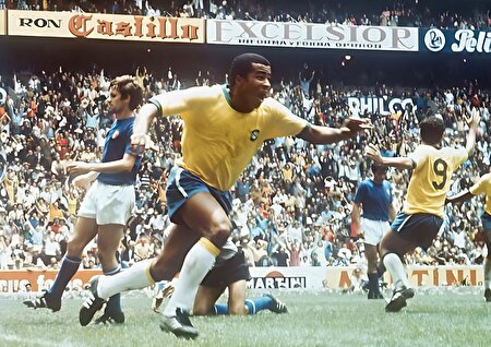 گلزنان سریالی جام های جهانی فوتبال