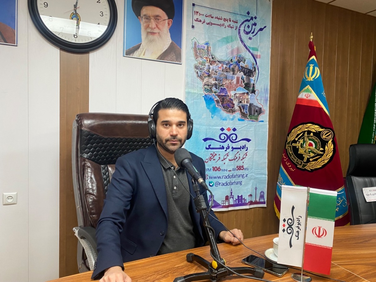 هم‌زمان با میلاد حضرت علی‌اکبر(ع) و روز جوان، در گقتگو با یکی از گویندگان جوان رادیوفرهنگ به موضوع جوان گرایی در این شبکه رادیویی اشاره شده است. 