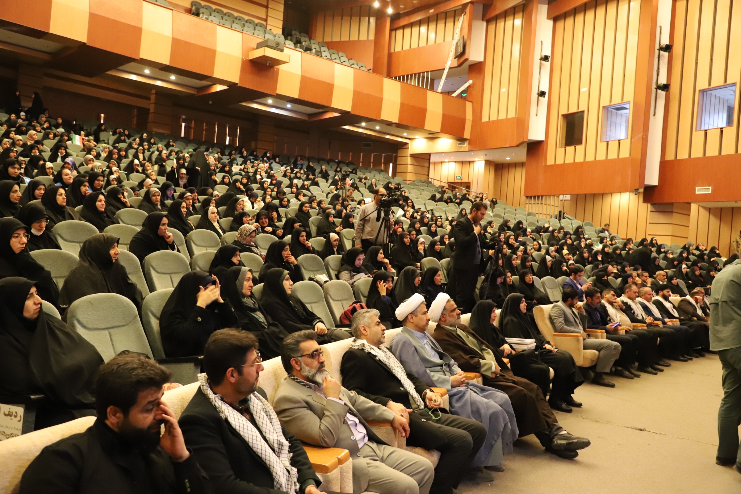 اجلاسیه «ریحانه‌های مشق ایثار»، تجدید عهد نوجوانان چهارمحال و بختیاری با مسیر نورانی شهدای مقاومت و خدمت