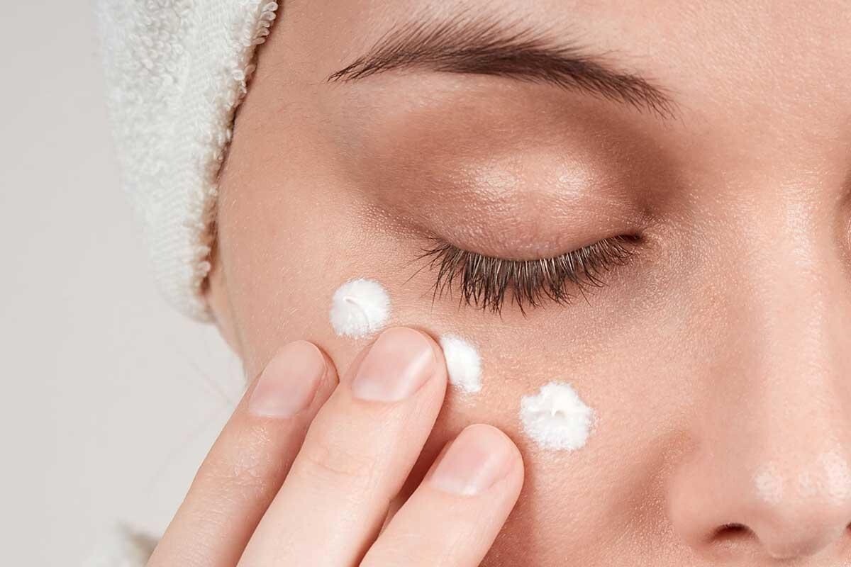 بهترین کرم دور چشم برای جلوگیری از چروکهای ریز اطراف چشم بهترین کرم دور چشم برای جلوگیری از چروکهای ریز اطراف چشم