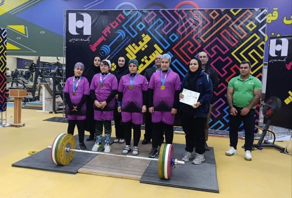 دختران نونهال وزنه بردار چهارمحال و بختیاری در مسابقات قهرمانی کشور خوش درخشیدند