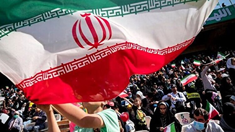 راهپیمایی سراسری مردم ایران در یوم‌الله ۲۲ بهمن آغاز شد