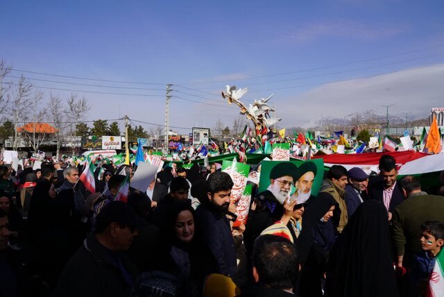 راهپیمایی سراسری مردم ایران در یوم‌الله ۲۲ بهمن آغاز شد
