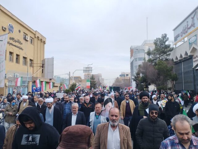 راهپیمایی سراسری مردم ایران در یوم‌الله ۲۲ بهمن آغاز شد