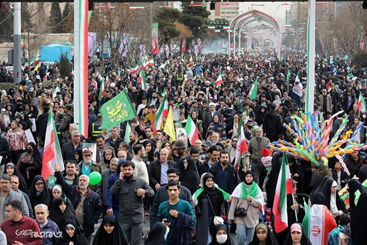 لبیک ۲۶ میلیون نفری در ۱۴۰۰ شهر به رهبر انقلاب | دشمنان مایوس شدند