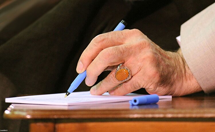 به راویان پیشرفت افتخار و آنها را دعا می‌کنم