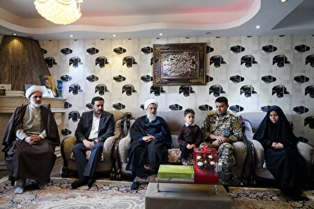 ببینید |  به رسم ادب در محضر قهرمانان ایران