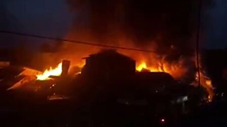 ببینید | آتش‌سوزی وسیع بازار و خانه‌های اندونزی