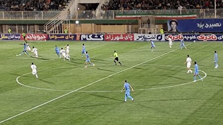 چادرملو ترمز صدرنشین را کشید