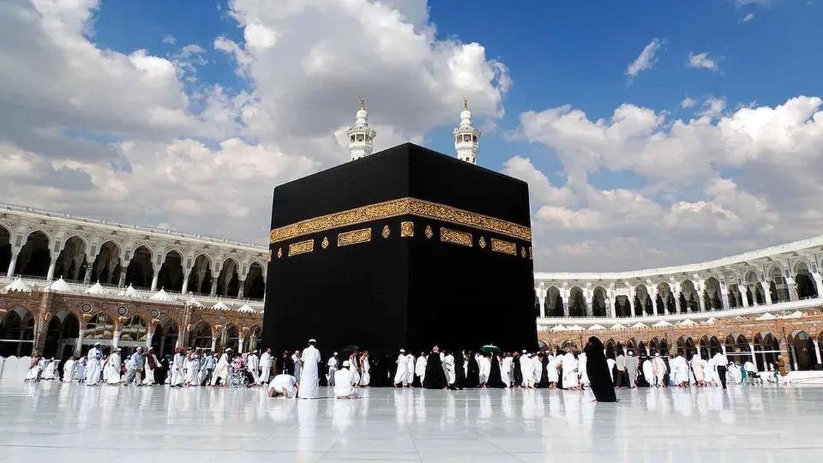 طبق برنامه ریزی سازمان حج و زیارت فرایند بازگشت معتمرین ایرانی به میهن اسلامی در حال انجام است و نخستین گروه زائران ایرانی از مرز زمینی عربستان - عراق (مرز عرعر) عبور کردند.