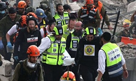 فرار سخنگوی ارتش رژیم صهیونیستی به پناهگاه از ترس موشک‌ های ایران