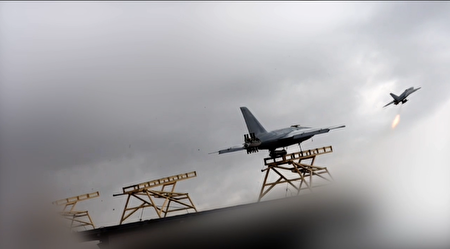 پالایشگاه نفت و گاز و مخازن سوخت حیفا آماج حملات پهپادهای نیروی هوایی ارتش+فیلم