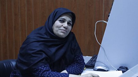 مثل یک سرباز جان بر کف با رهبری جدید بیعت می‌کنم