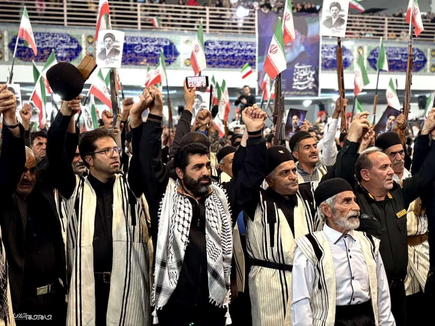 شکوه بیعت بختیاری‌های برنو به دست با رهبر انقلاب +تصاویر