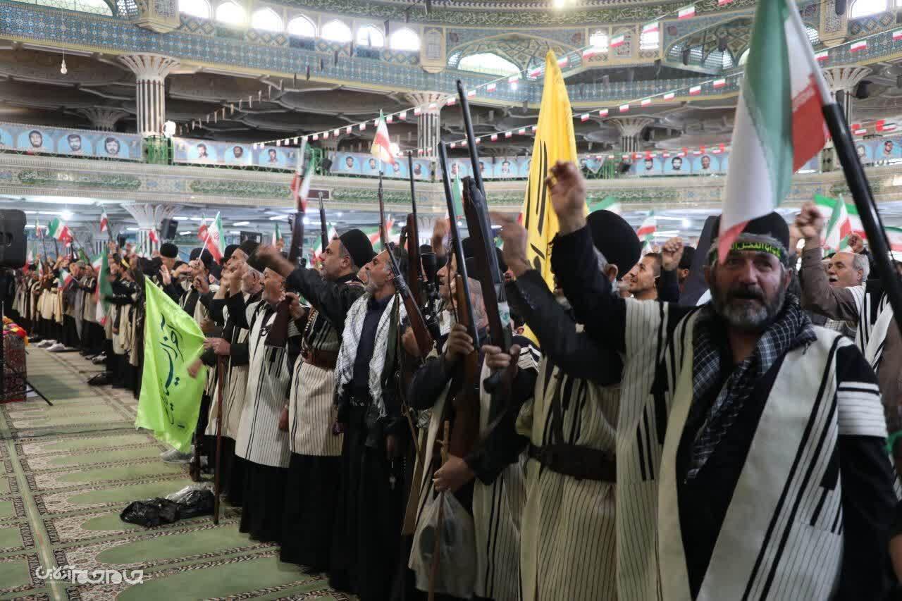 شکوه بیعت بختیاری‌های برنو به دست با رهبر انقلاب +تصاویر