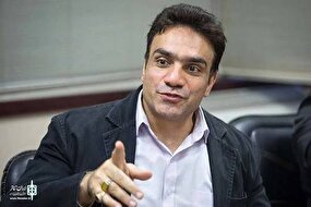 هر شب در خیابان میان مردم هستم