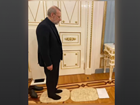 ببینید | نماز متفاوت شهید لاریجانی در مسکو!