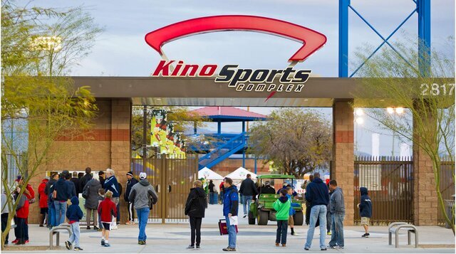 عکس | مدیر کمپ تیم ملی ایران در آمریکا: با سیاست کاری نداریم