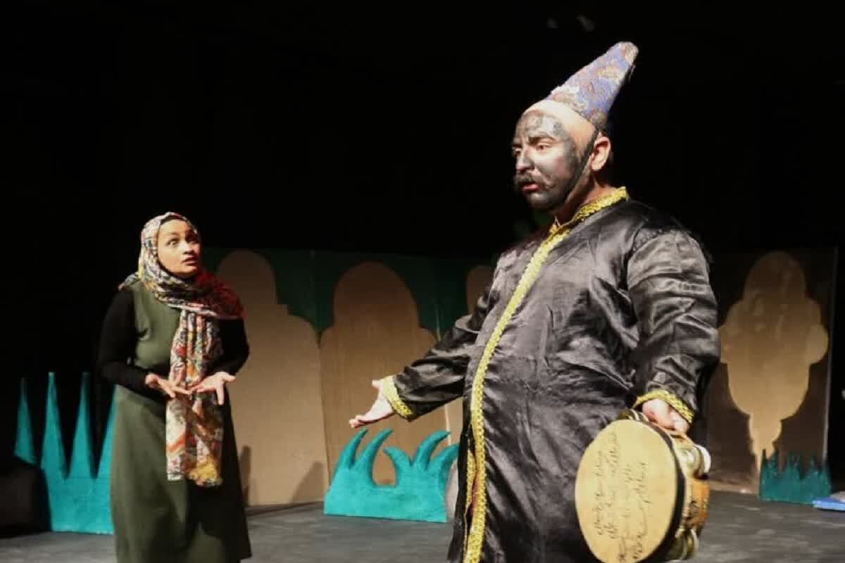 «هفتخوان کودکان» روی صحنه تئاتر شهرستان بروجن است «هفتخوان کودکان» روی صحنه تئاتر شهرستان بروجن است