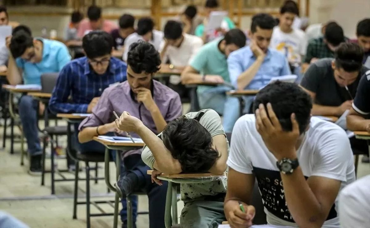 تحلیل آمار شرکت‌کنندگان در آزمون ‌۱۴۰۴ نشان می‌دهد که انتخاب داوطلبان ارتباط مستقیمی با موضوع اشتغال دارد. در واقع، افراد بیشتر به رشته‌هایی گرایش دارند که تضمین شغلی به‌همراه داشته باشد، زیرا بیشتر دانشجویان تحصیل را راهی برای دستیابی به شغل مناسب می‌دانند.