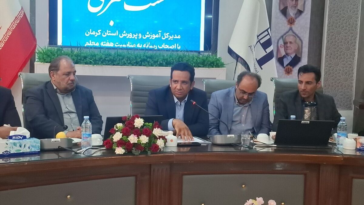 مدیرکل آموزش و پرورش استان کرمان از کمبود ۳۰۰ هزار مترمکعبی سرانه فضای آموزشی این استان برای رسیدن به میانگین کشوری خبر داد.