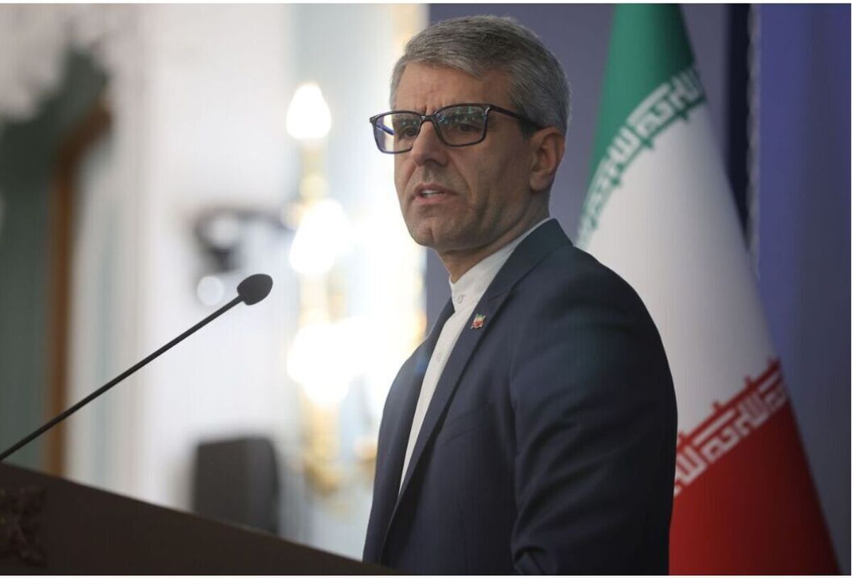 سخنگوی وزارت امور خارجه در گفت‌و‌گو با خبرنگاران از تغییر زمان برگزاری دور بعدی گفت‌و‌گو‌های غیرمستقیم ایران-آمریکا که قرار بود روز شنبه ۱۳ اردیبهشت در رم برگزار شود خبر داد.
