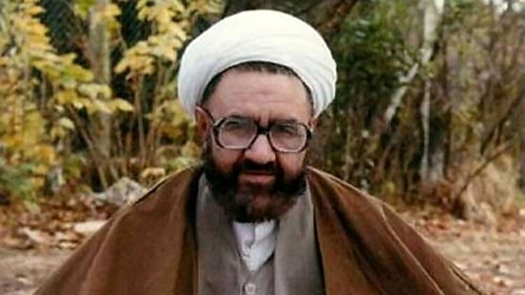 ببینید |  از کلاس درس تا میدان انقلاب