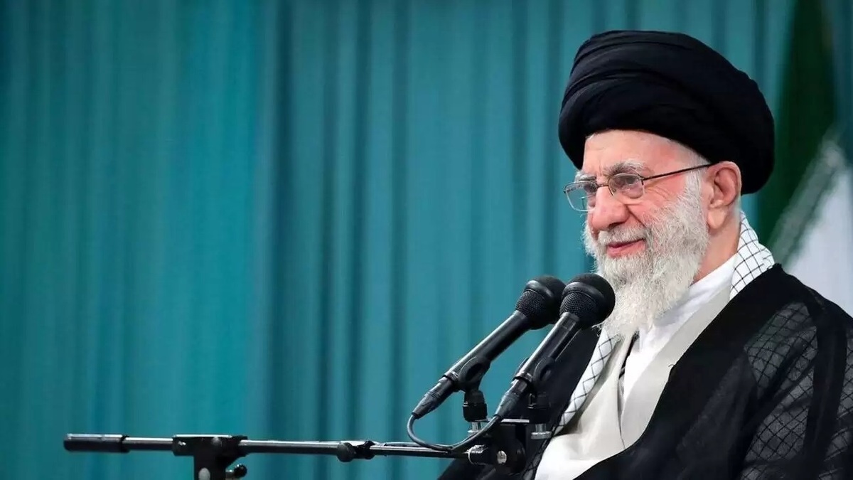 مسئولان بعثه مقام معظم رهبری و سازمان حج و زیارت و جمعی از کارگزاران حج و زائران بیت‌الله الحرام کشورمان، امروز با حضور در حسینیه امام خمینی (ره) با حضرت آیت‌الله خامنه‌ای رهبر انقلاب اسلامی دیدار خواهند کرد.