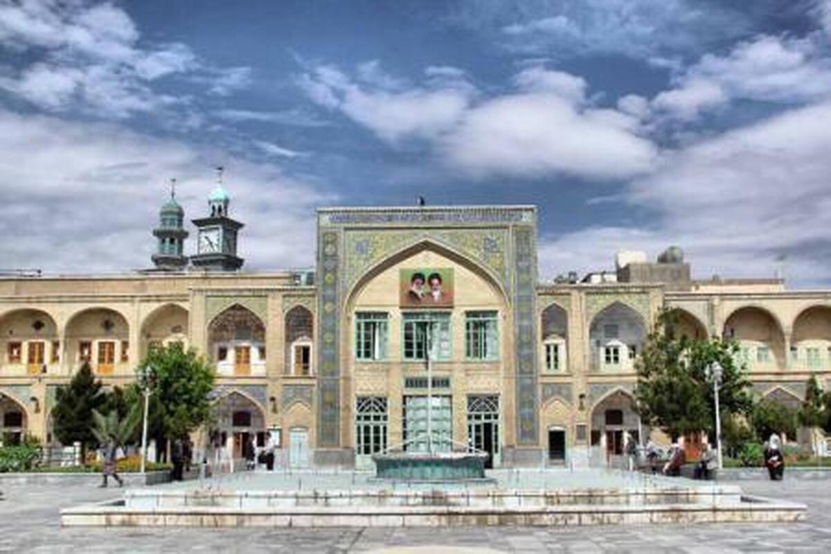 آیت‌ الله علیرضا اعرافی، مدیر حوزه‌های علمیه کشور، روز گذشته در نشست خبری همایش بین‌المللی یکصدمین سالگشت بازتأسیس حوزه علمیه قم که در باغ‌موزه ملی ملک و با حضور اصحاب رسانه و خبرنگاران برگزار شد، به تشریح برنامه‌ها و اهداف این همایش پرداخت.