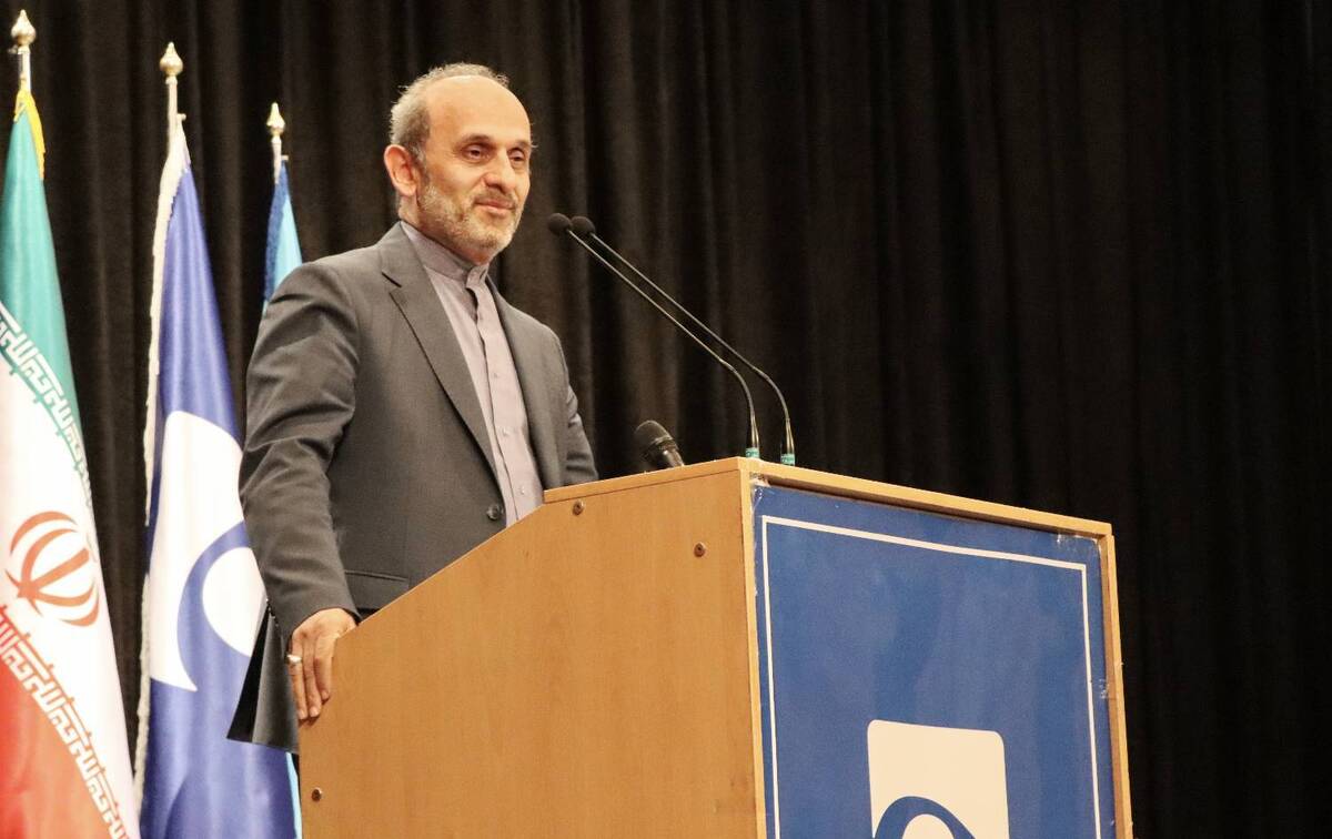 دکتر جبلی در آیین تجلیل از استادان نمونه دانشگاه صداوسیما با اشاره به نقش کلیدی این دانشگاه در تربیت نیرو‌های آینده رسانه‌ملی، بر لزوم توجه به تربیت نیرو‌های متعهد و خلاق تأکید کرد و گفت: چشم امید آینده رسانه‌ملی به فارغ‌التحصیلان این دانشگاه است.