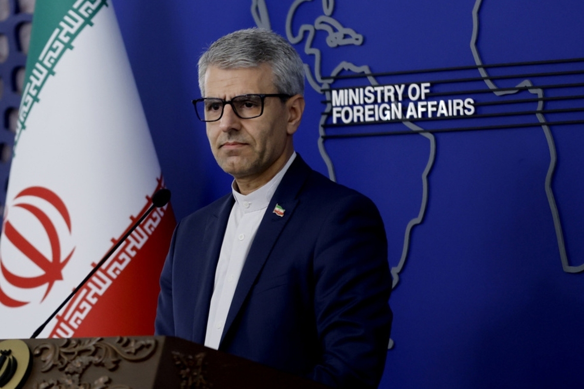 سخنگوی وزارت امور خارجه ایران با اشاره به نقش سازنده روسیه در پرونده هسته‌ای ایران تصریح کرد: مسلما،‌ همواره نقش مثبت و سازنده روسیه را به یاد داریم و فکر می‌کنیم که دوستان روسمان نیز آماده‌اند در صورتی که نیاز باشد، نقش سازنده خود را ایفا کنند.