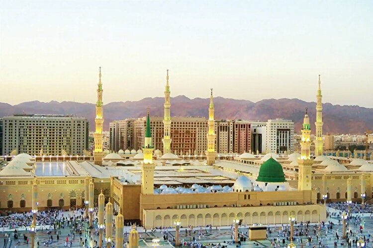 زیر سایه نخلستان مدینه