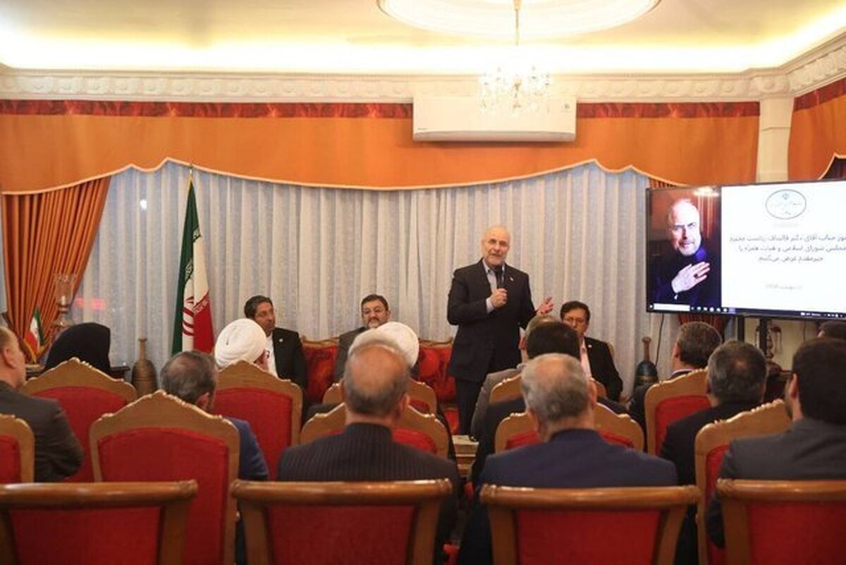 رئیس مجلس در دومین روز سفر به اندونزی با رئیسان مجالس چند کشور اسلامی دیدار کرد.