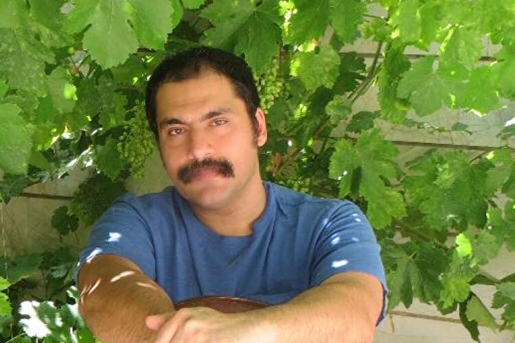 به نیازها و دغدغه‌های اهل قلم رسیدگی کنید