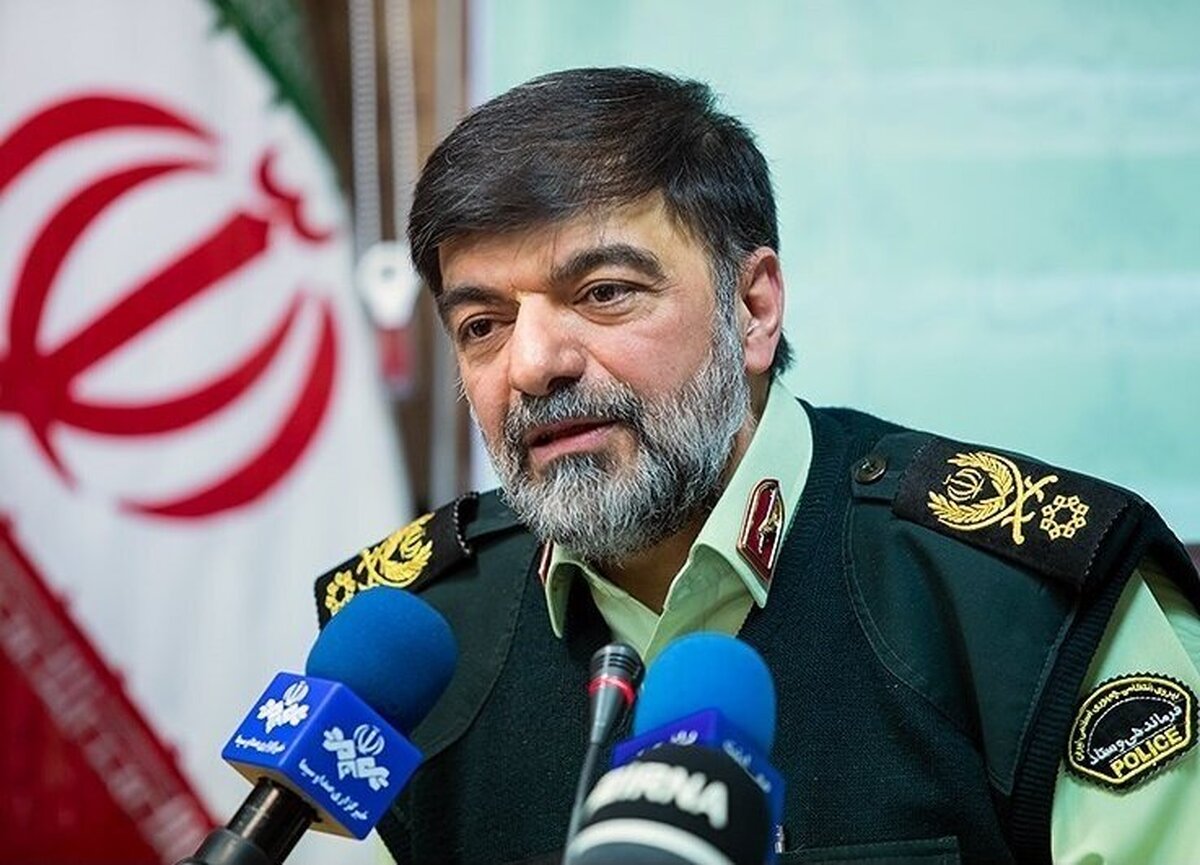قول فرمانده کل انتظامی کشور به مردم: امسال سال پایان فعالیت اراذل و اوباش است.