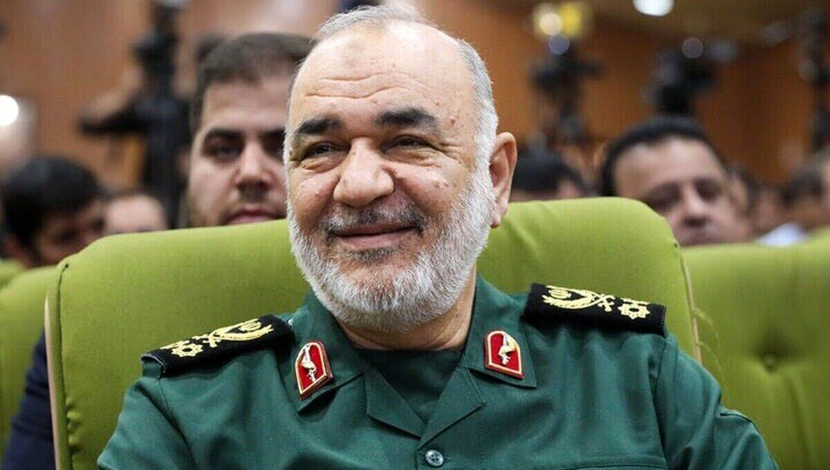سرلشکر حسین سلامی: نقش صداوسیما در روایت، تبیین و مقابله با جنگ رسانه‌ای همه جانبه دشمن، محوری است.