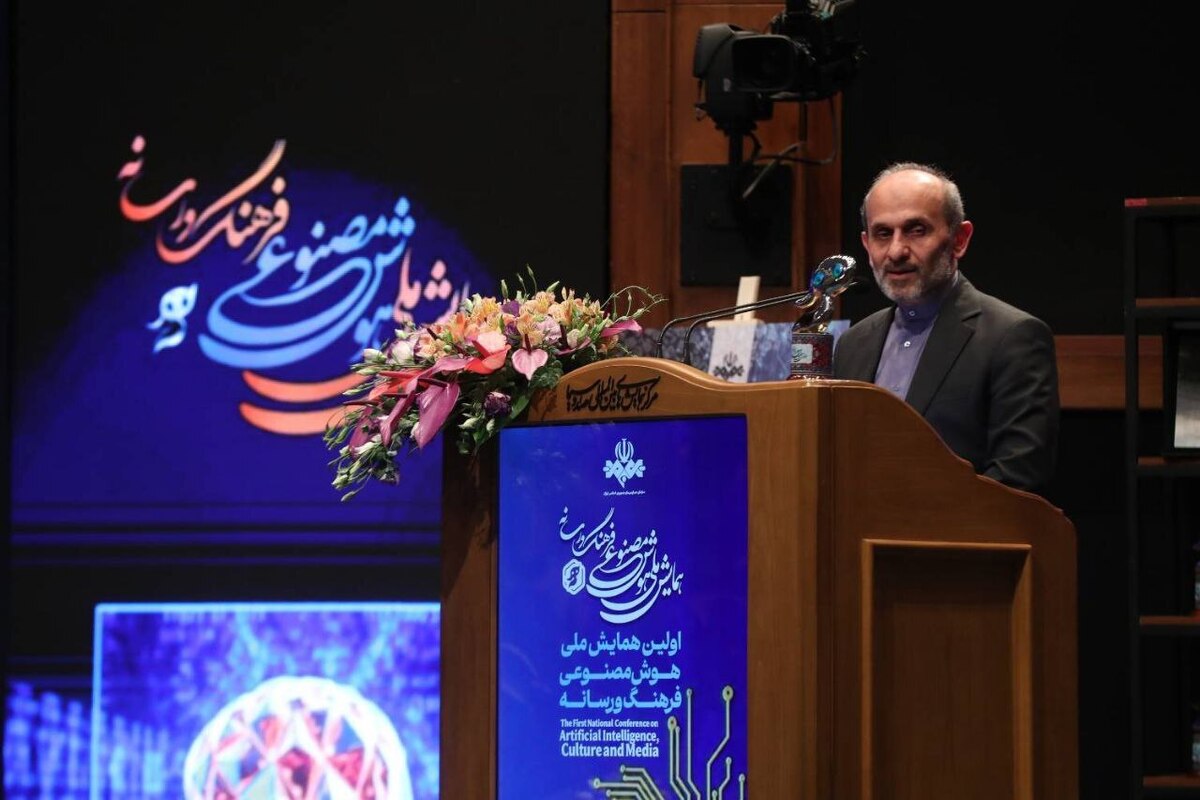رئیس رسانه ملی در اختتامیه همایش ملی «هوش مصنوعی، فرهنگ و رسانه» بر بومی‌‌سازی هوش مصنوعی تاکید کرد و از لزوم بهره بردن از ظرفیت خلاقه جوانان و ارتقای این فناوری نوین در کشور به ویژه حوزه رسانه گفت. 
