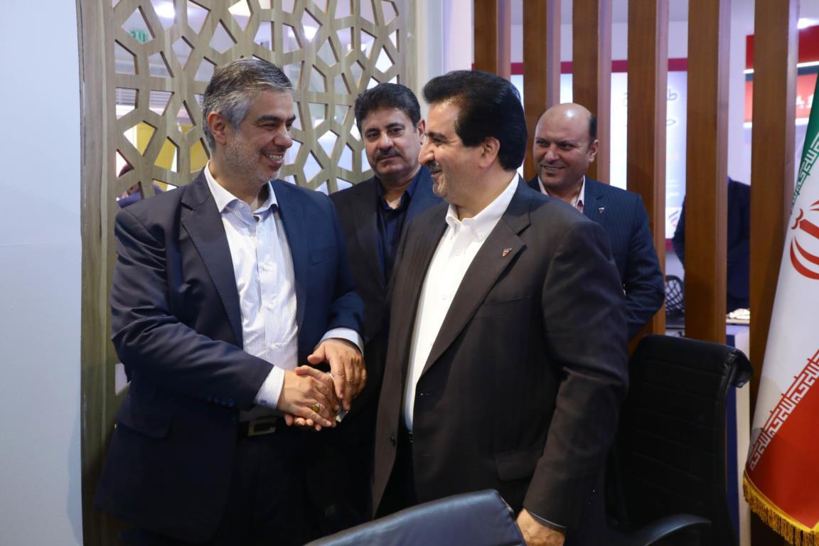 امضای 10 تفاهمنامه همکاری توسط بانک رفاه کارگران در نمایشگاه ایران اکسپو ۲۰۲۵ امضای 10 تفاهمنامه همکاری توسط بانک رفاه کارگران در نمایشگاه ایران اکسپو ۲۰۲۵