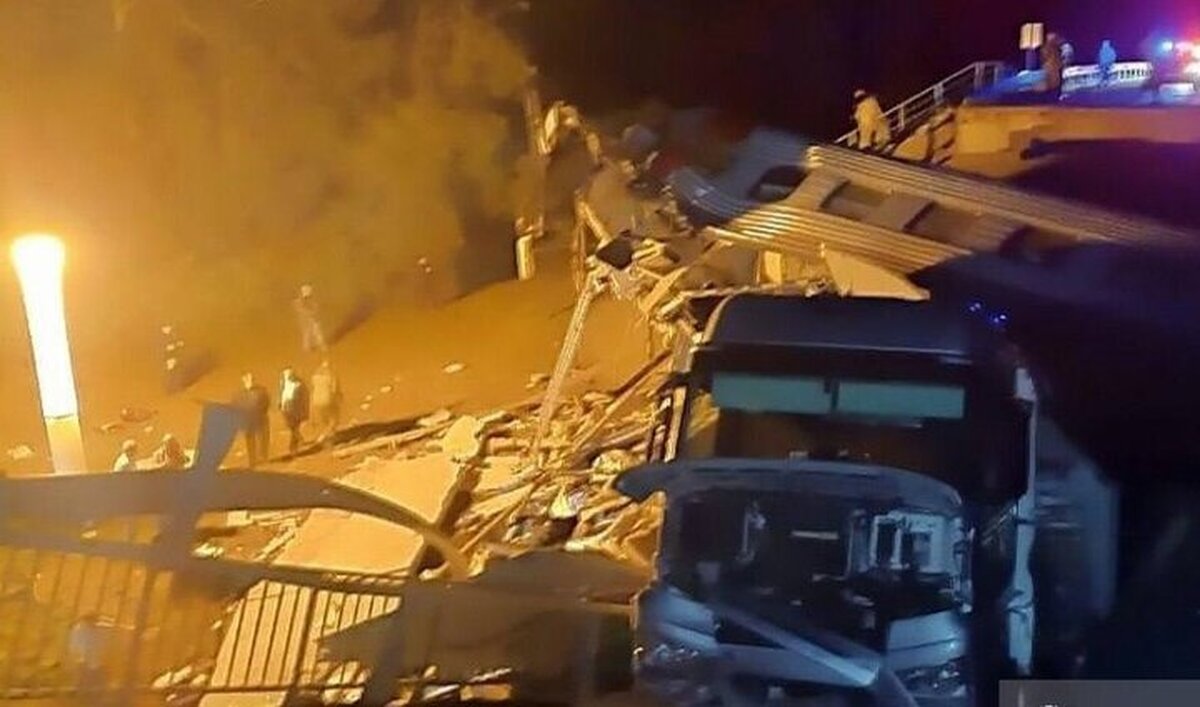 جزئیاتی از سقوط پل روی قطار مسافربری در روسیه