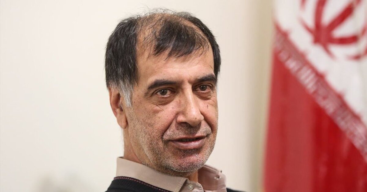 امام خمینی(ره) به‌عنوان یک پدیده منحصر به‌فرد در اواخر قرن ۲۰ بود و فریاد آزادیخواهی بنیانگذار انقلاب همچنان در جهان بلند است به‌گونه‌ای که ایشان را یکی از چهره‌های بزرگ معاصر جهان می‌شناسند‌؛ شخصیتی که با دست خالی و تکیه بر اعتقادات مردم، نظام ۲۵۰۰ ساله مستبد شاهنشاهی را فروپاشید و از راه‌های مرسوم نیز استفاده نکرد.