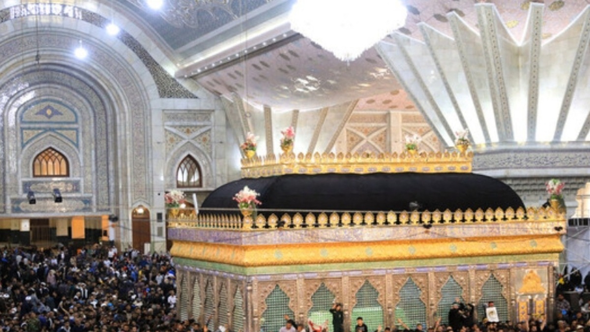 مراسم سالگرد ارتحال حضرت امام خمینی (ره) با حضور مهمانان داخلی و خارجی در حرم مطهر ایشان آغاز شد.