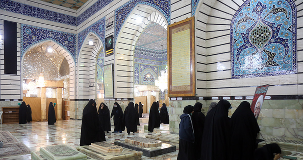 اعلام ساعات زیارت قبور علمای مدفون در حرم بانوی کرامت ویژه خواهران