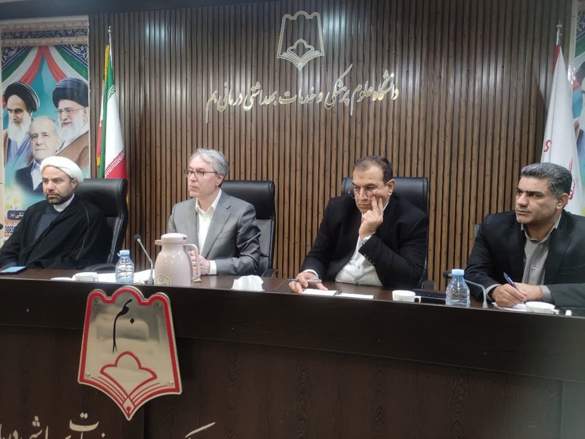 فرماندار شهرستان بم گفت: دشمن می‌تواند بحث غذا و دارو را هم در کیفیت و هم در کمیت به عنوان یک سلاح به کار ببرد و به اهداف خود که نارضایتی و آشوب است دست یابد.