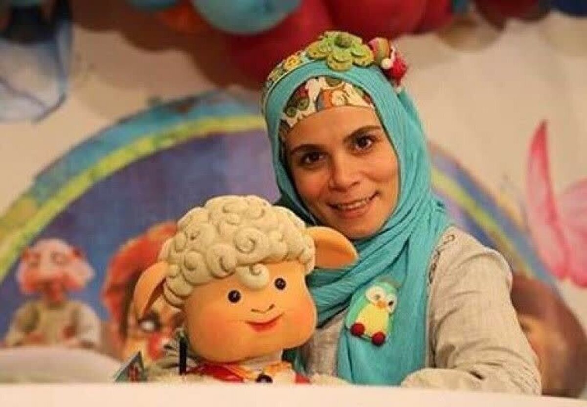 مجریان شبکه نهال با رفتار حرفه‌ای خود در لحظه حمله به ساختمان صداوسیما، آنتن را مدیریت کردند تا کودکان متوجه بحران نشوند.