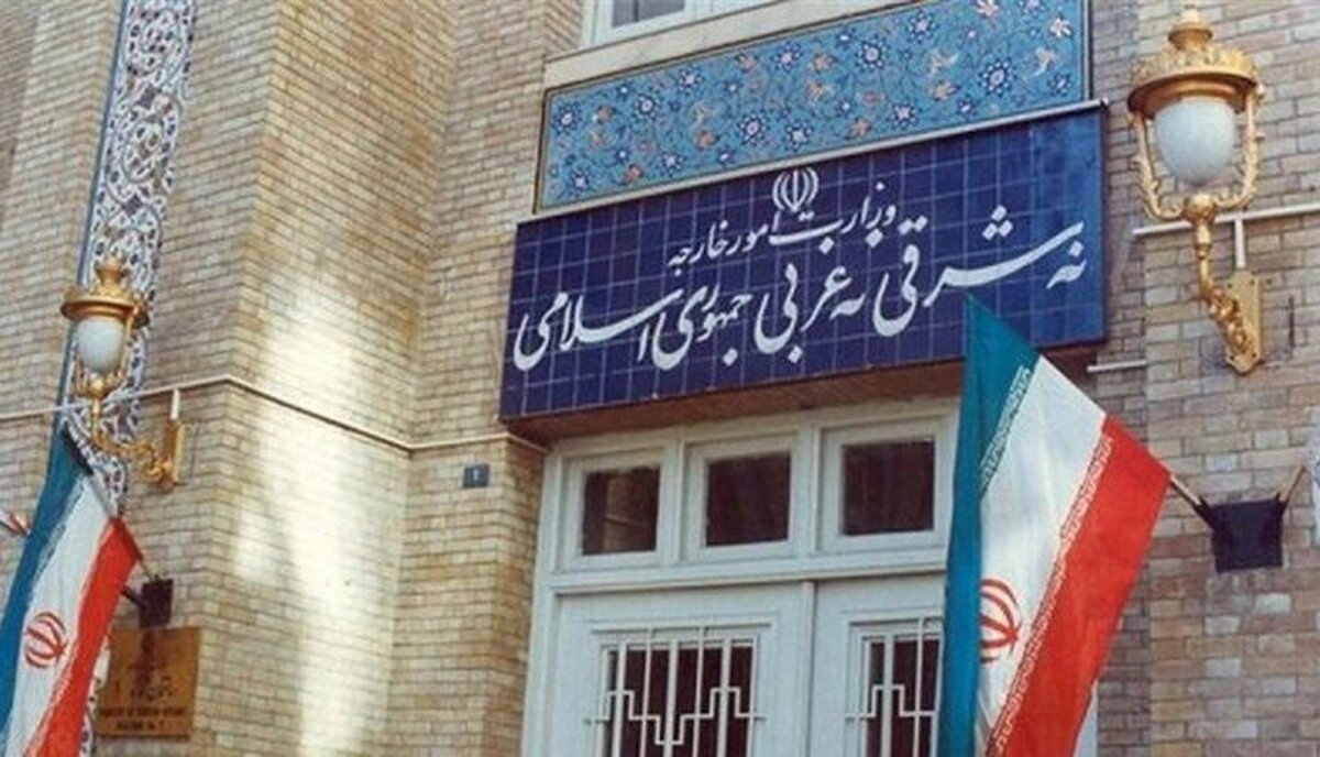 در پی اظهارات سخیف و شرم آور صدر اعظم آلمان در حمایت از تجاوز نظامی رژیم صهیونیستی علیه تمامیت سرزمینی و حاکمیت ملی جمهوری اسلامی ایران سفیر این کشور به وزارت امور خارجه احضار شد.